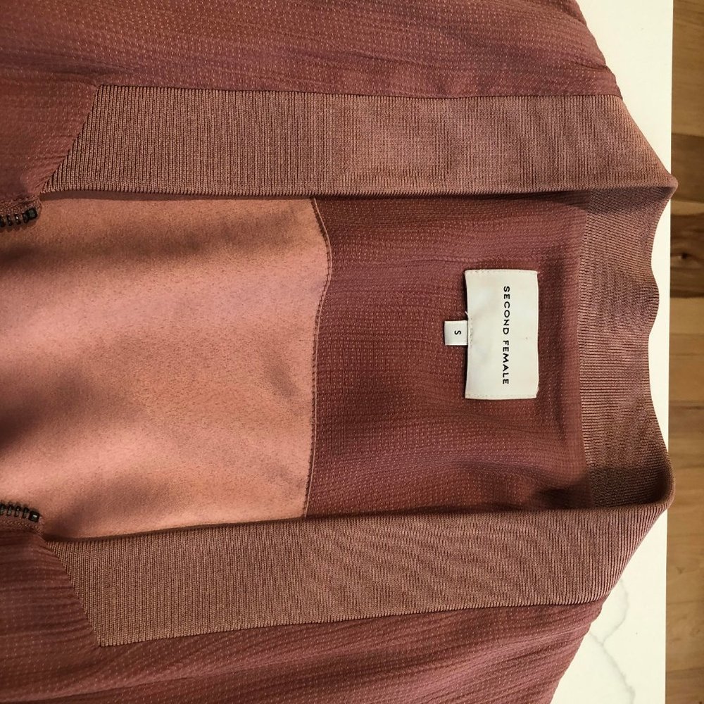 Second Female Pink jacket - Picture 4 of 5